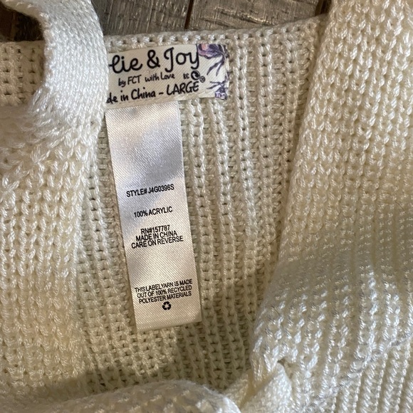 Chic Cream Knit Women's Crop Top - Picture 3 of 8